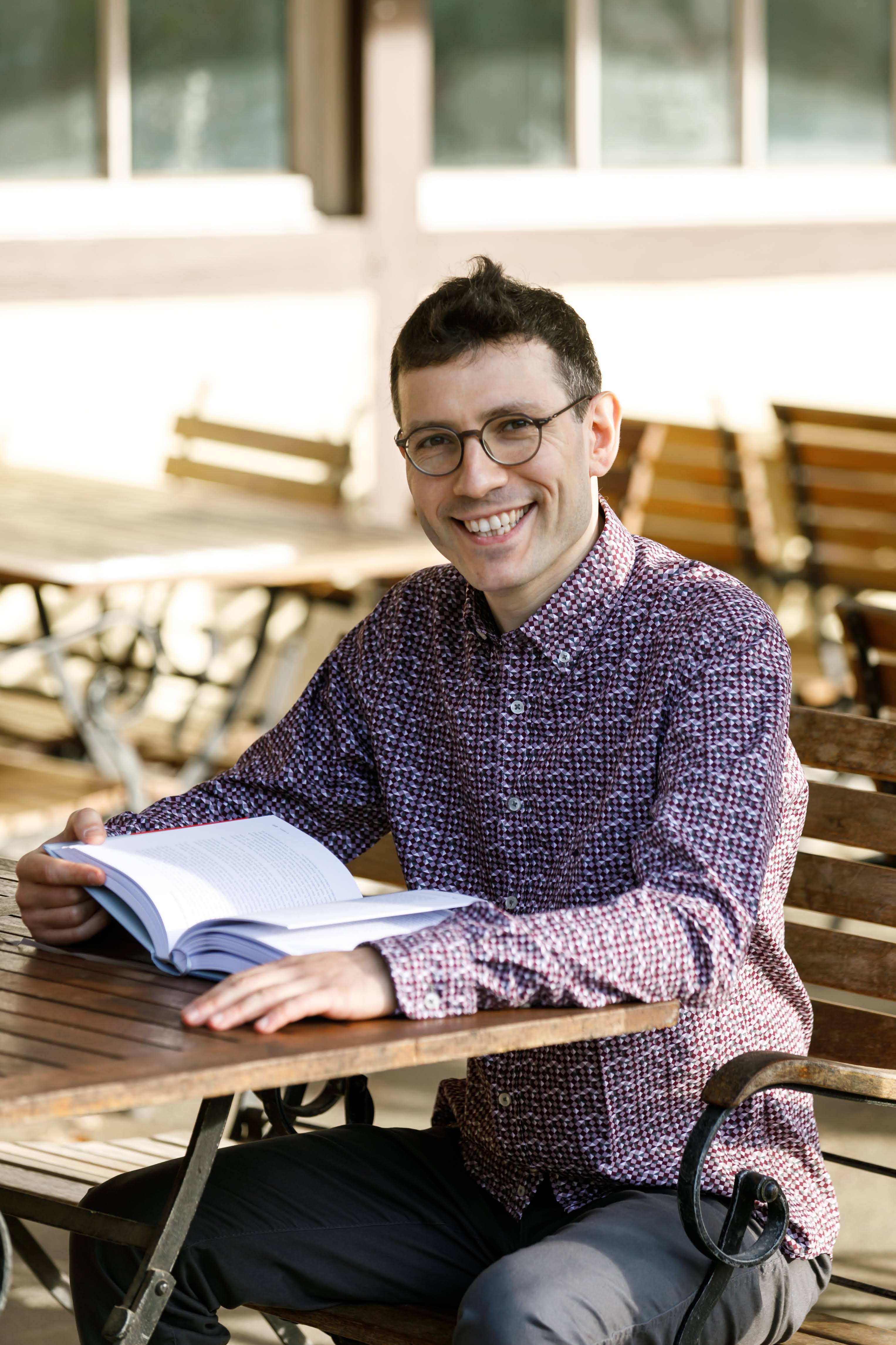 Evgenij Unker, Textprofi und Lektorenausbilder.